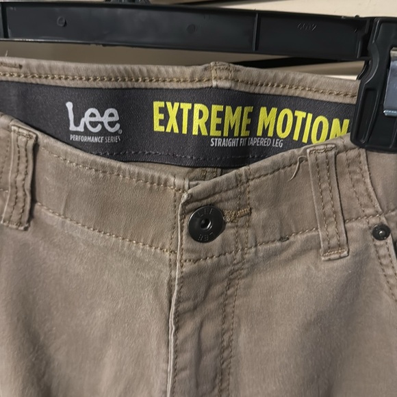 Men’s Lee khaki pants size 34 X 30 - Picture 4 of 5